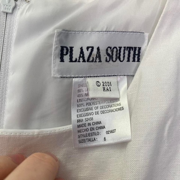 Vintage Plaza South Flower Embroidered White Dress, Size 6. - Picture 5 of 6